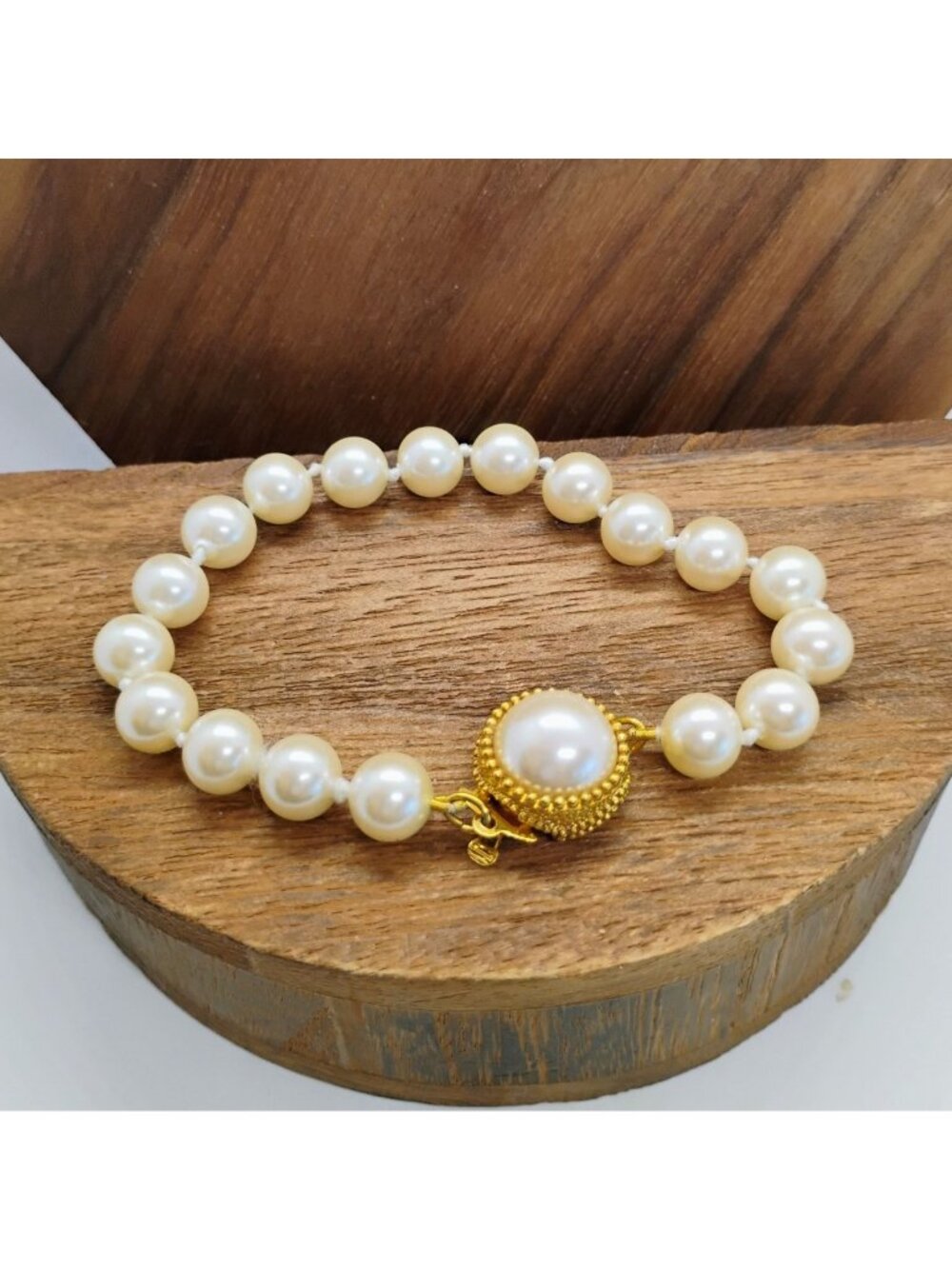 Vtg 80's Nordstrom Hand Knotted Faux Pearl Bracelet Size 6 1/2 Fancy Gold Clasp - Picture 1 of 6
